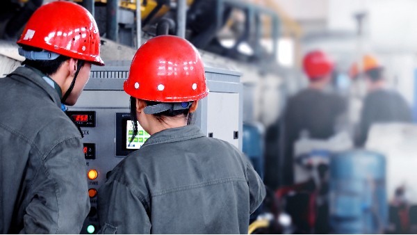 制造業(yè)中的企業(yè)管理AI：智能化生產(chǎn)與質(zhì)量控制